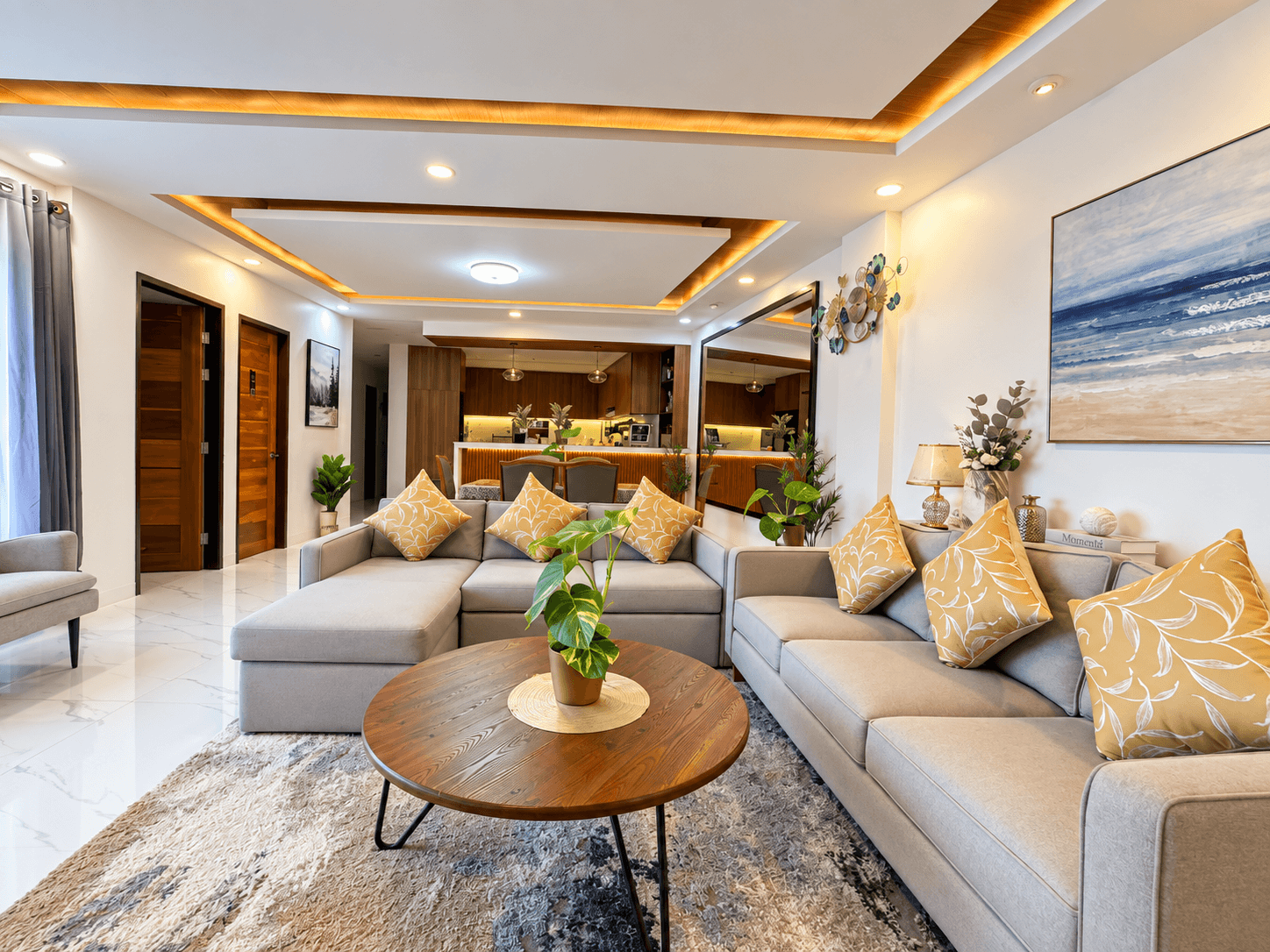 Tomlyn's Penthouse 11